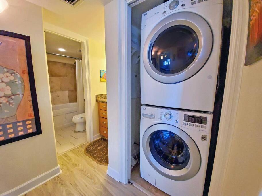 Enjoy Sunsets At Fully Equipped 2br On Gulf Breeze